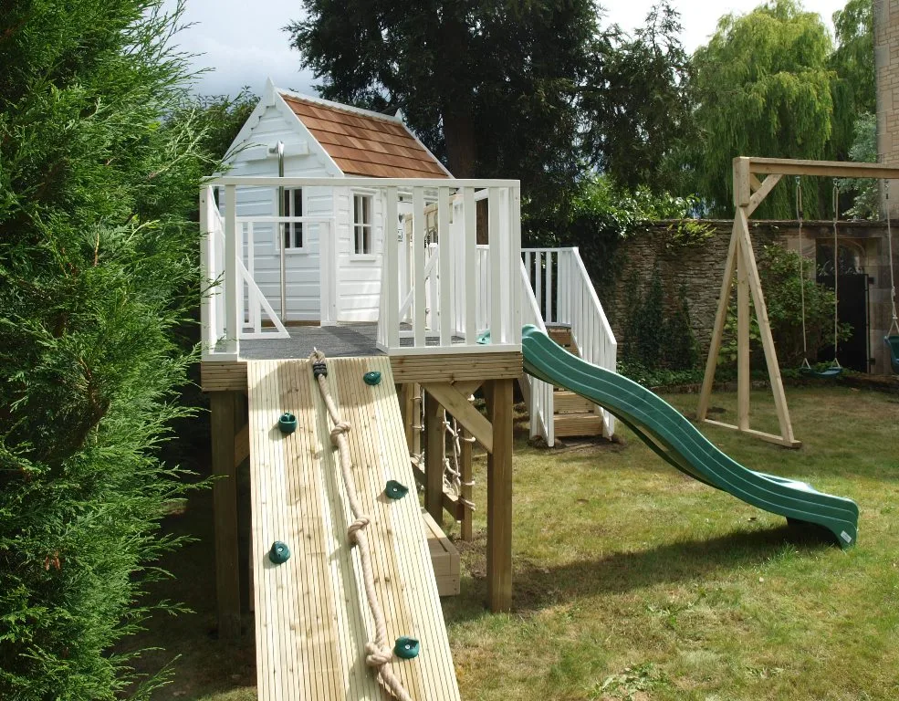 mediniai nameliai vaikams